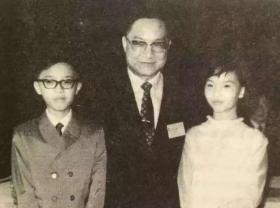 为娶小29岁小三，抛弃相伴23年妻子，儿子自杀后她让小三付出代价-图8