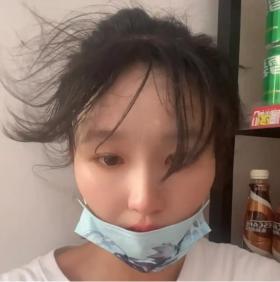 杭州老板娘低胸装换圆领后续：已开通账号，哭的梨花带雨！-图7