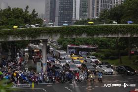 广州今日落班雨：黑云压城，一秒入夜-图2