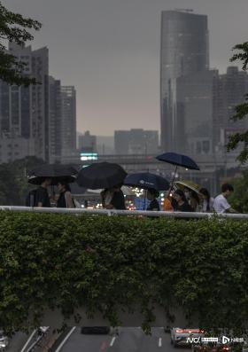 广州今日落班雨：黑云压城，一秒入夜-图4