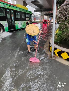 防汛一线｜白云城管积极应对强降水，全力维护城市正常运转-图5